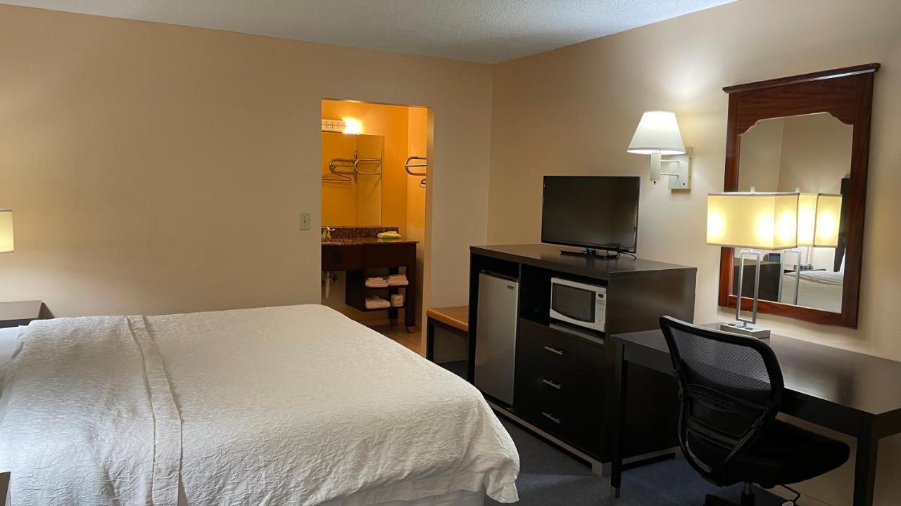 Slumber Inn Harrisonville Exterior photo