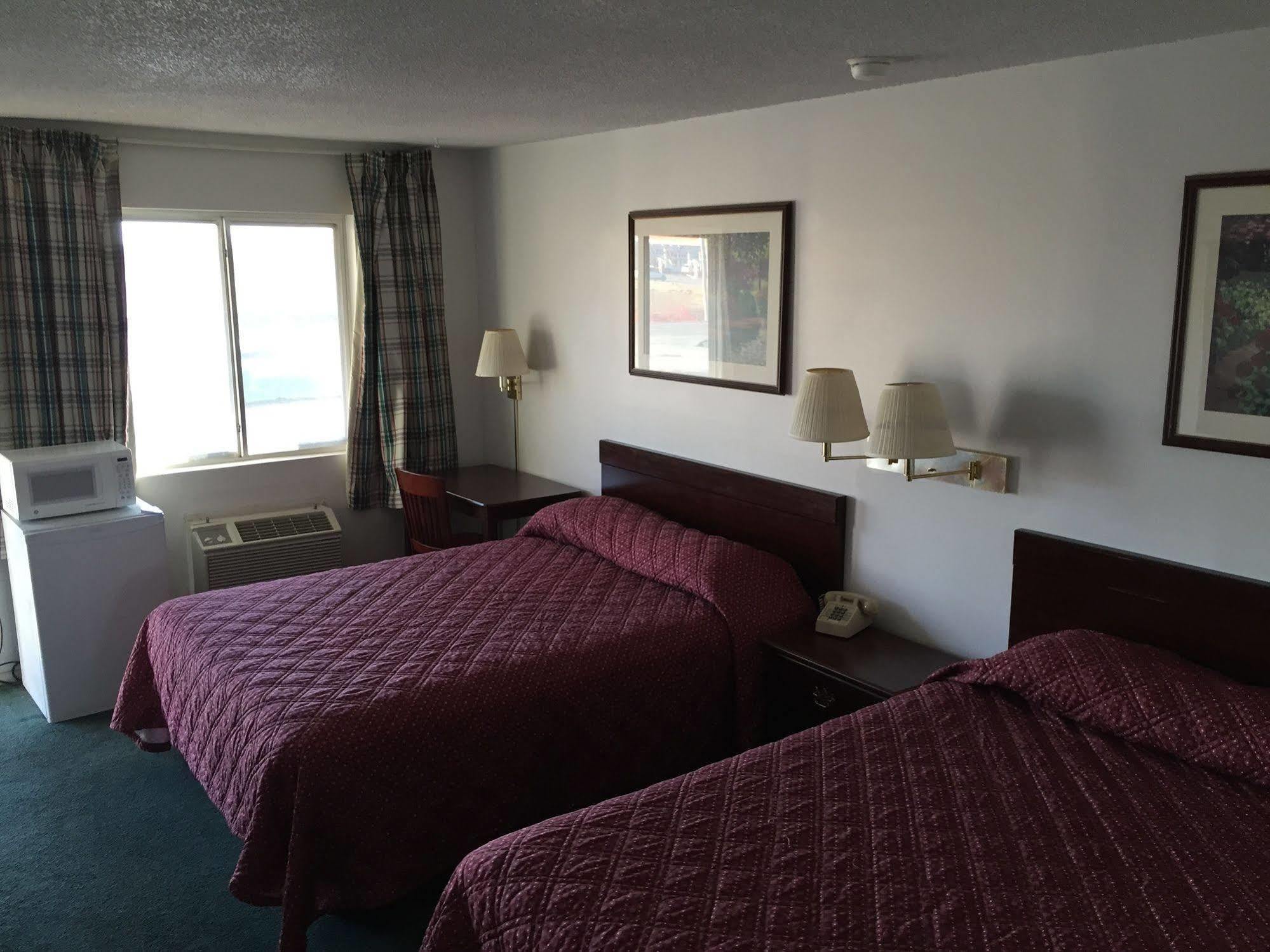 Slumber Inn Harrisonville Exterior photo